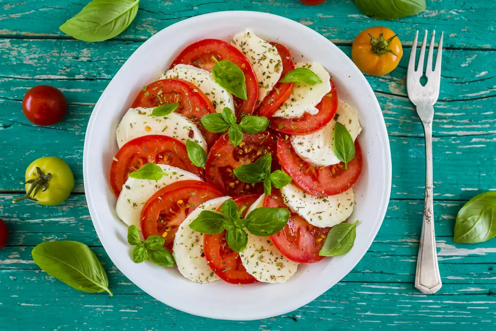 18. Salada Caprese