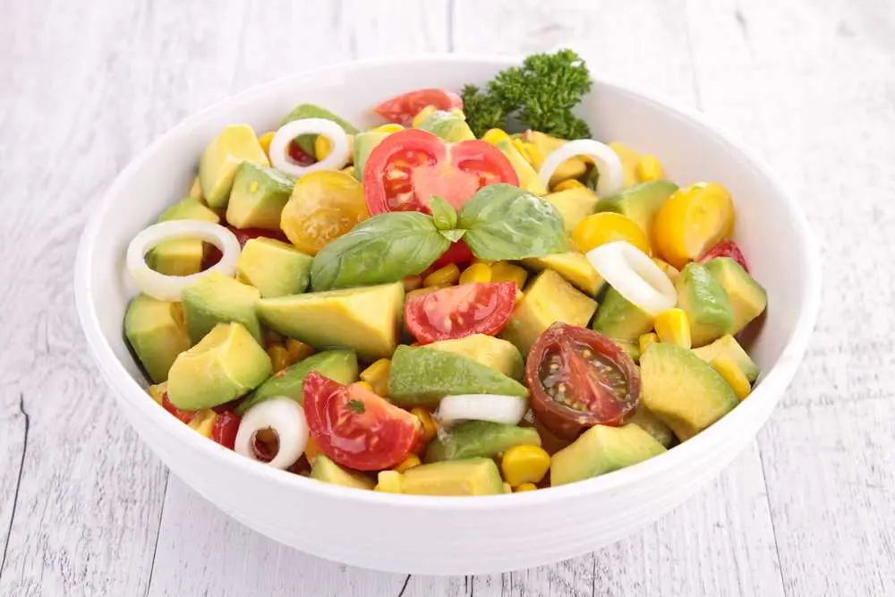 2. Ensalada de aguacate