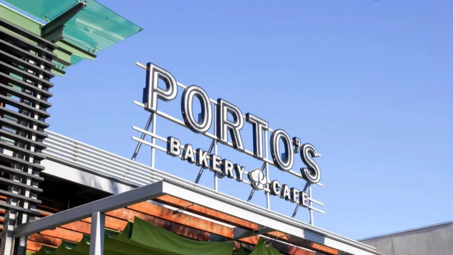 3. Porto's Bakery