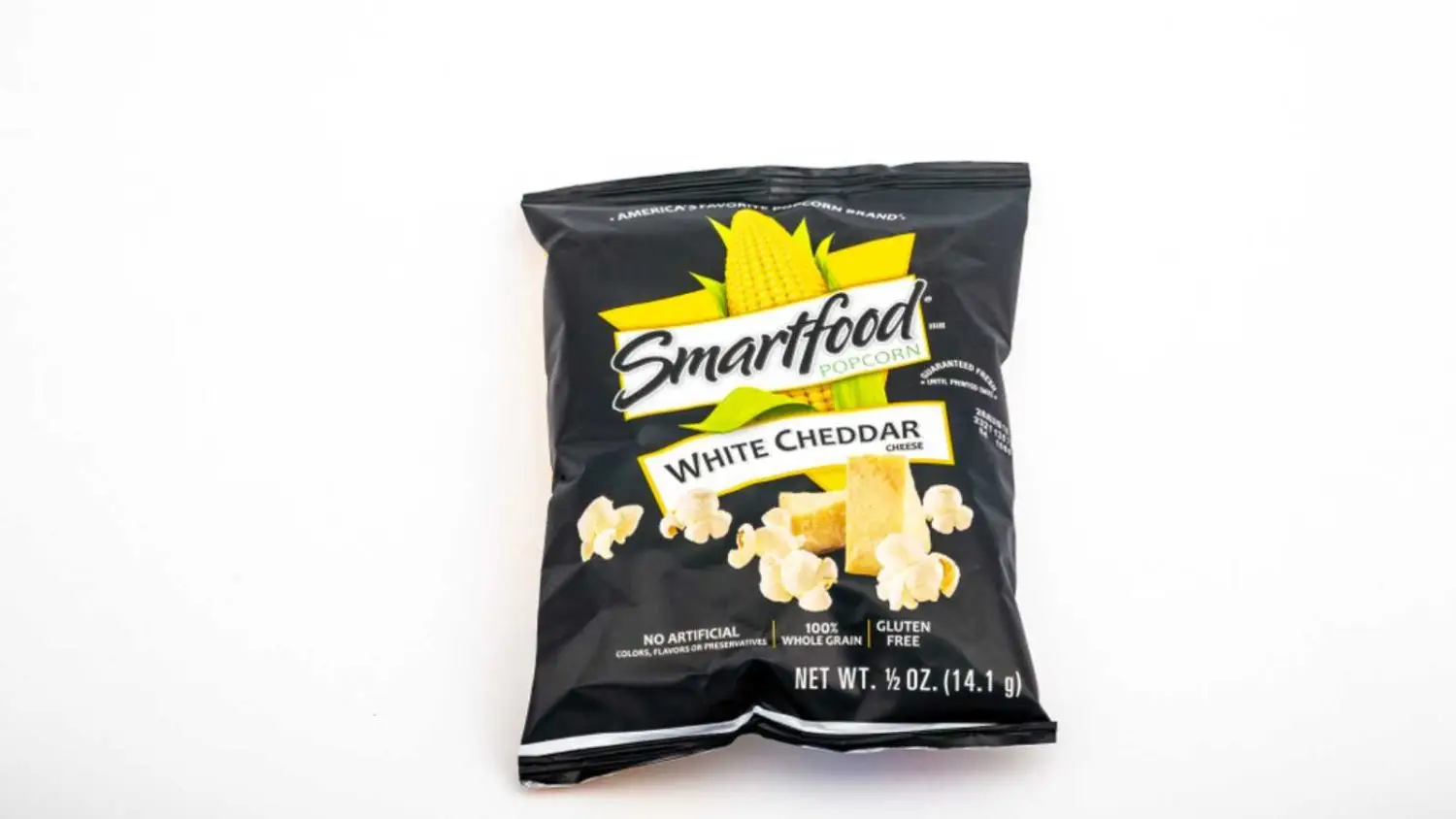 5. Popcorn cu cheddar alb Smartfood