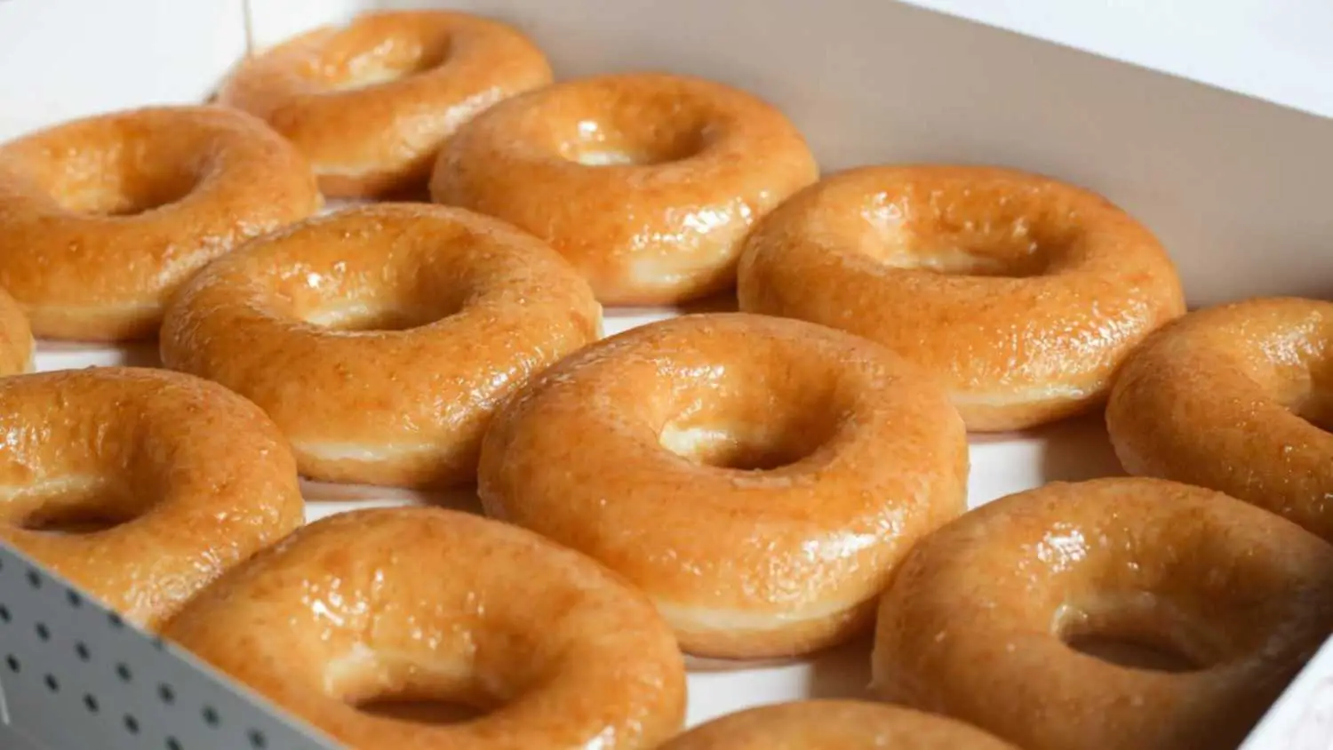 8. Krispy Kreme glasuuritud sõõrikud