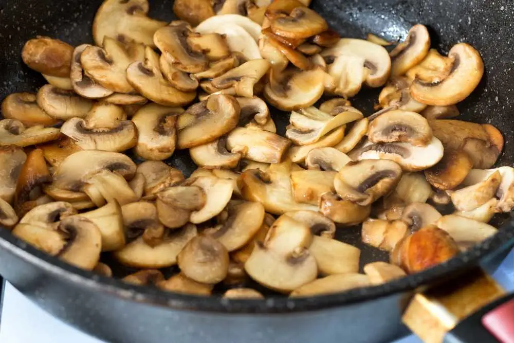 9. Champignons sautés