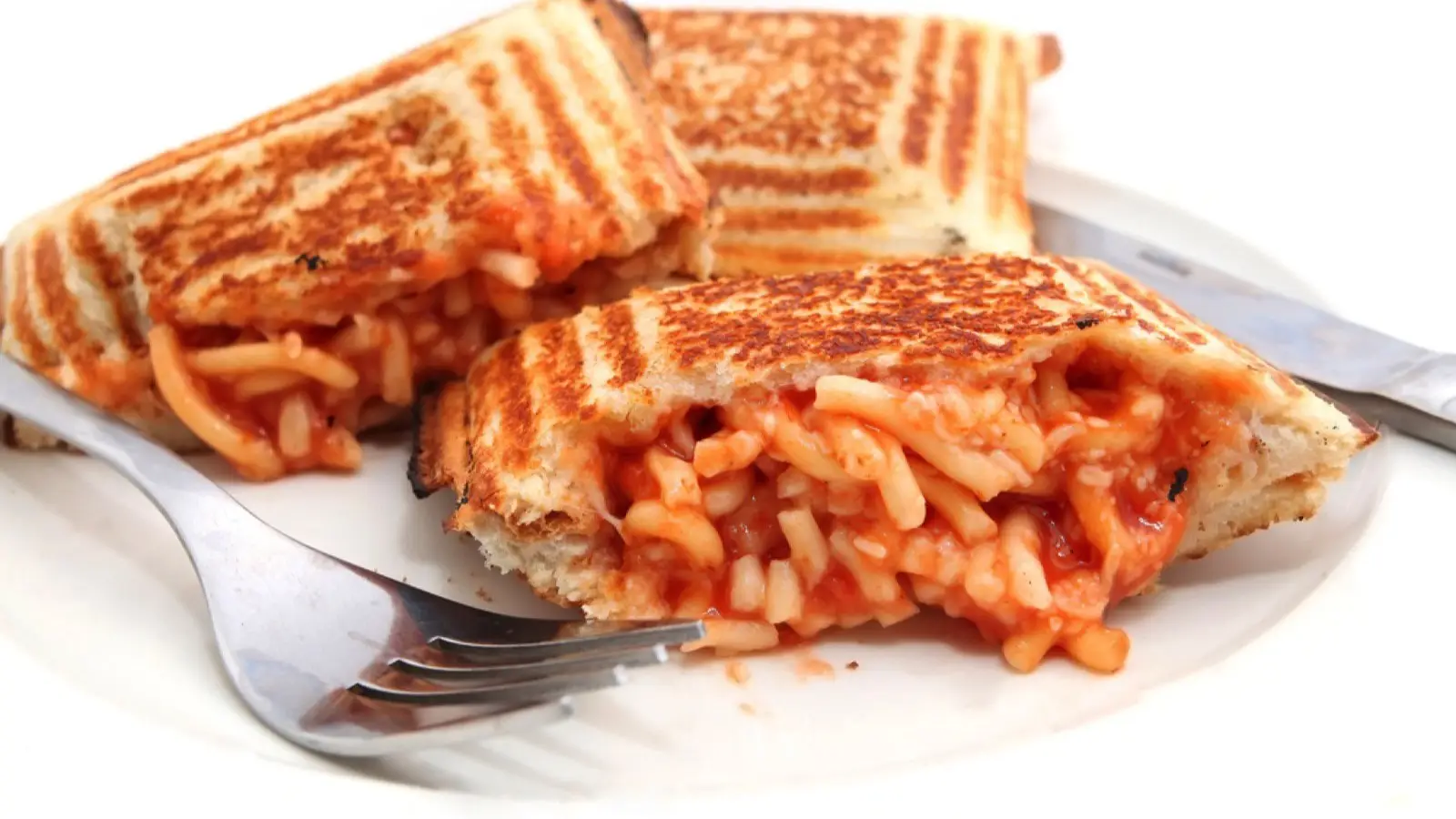 9.Spaghetti Sandwich