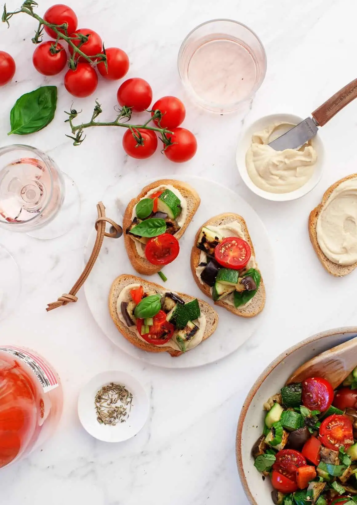 Crostini, Bruschetta, at Toast