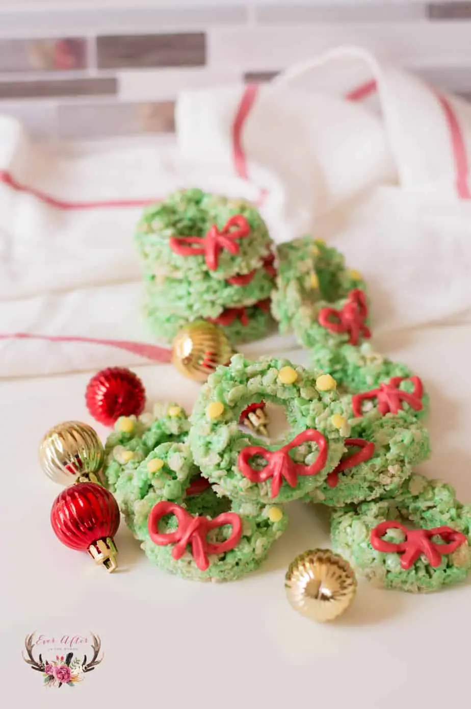 Biscuits Grinch  Biscuits couronne de Noël  Biscuits au chocolat et aux cerises  Italien Biscuits à la ricotta