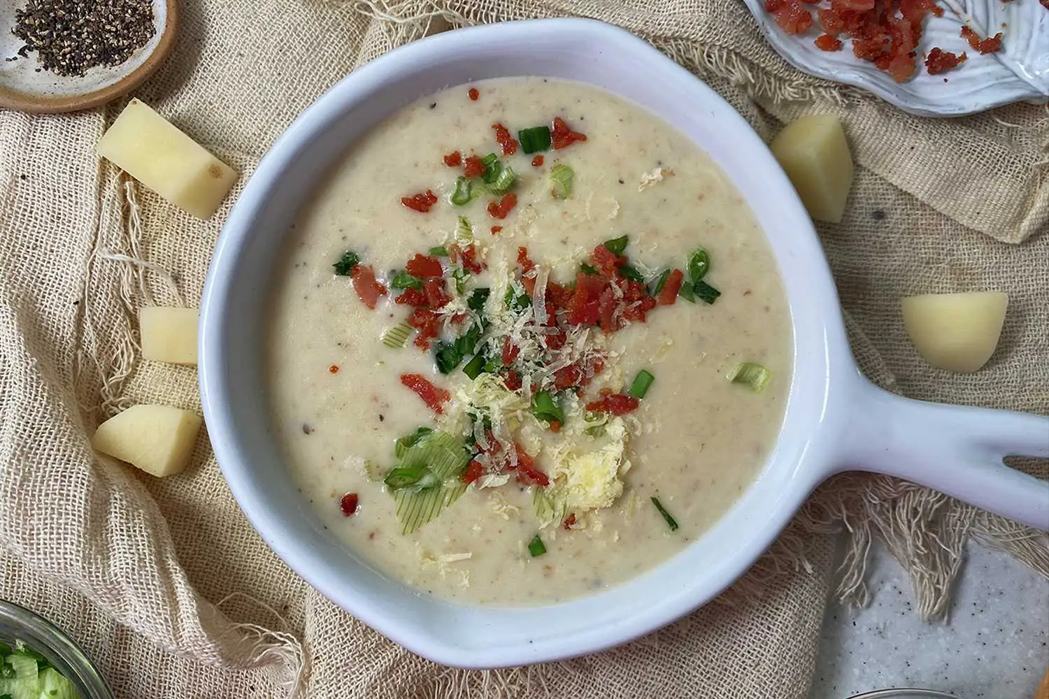 Como fazer sopa instantânea de batata assada