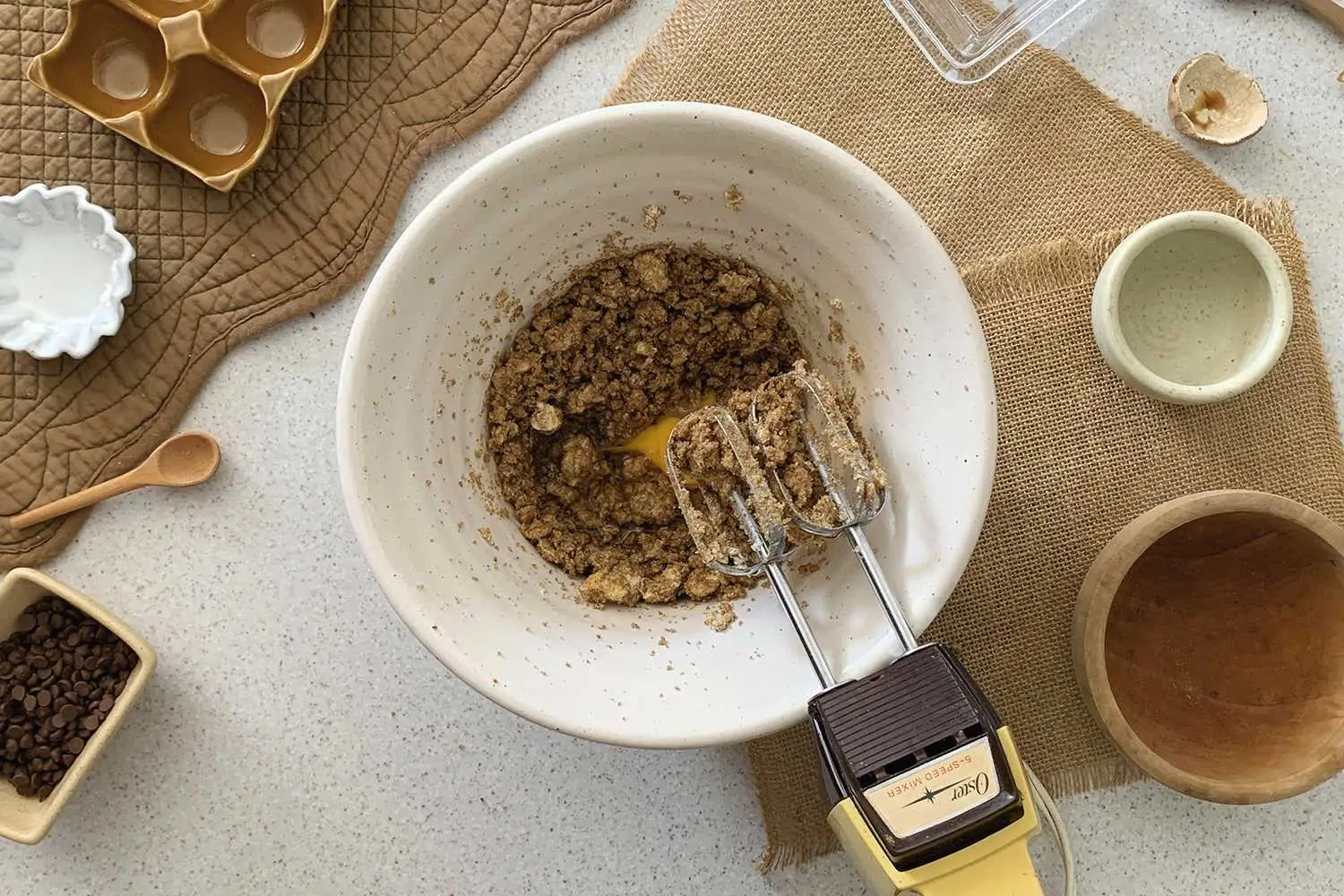 Como fazer biscoitos instantâneos com gotas de chocolate