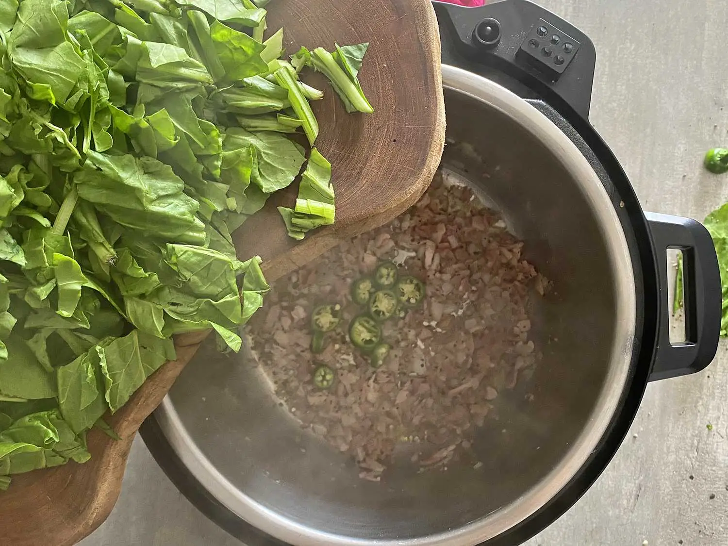 Kā pagatavot instant Pot Collard Greens