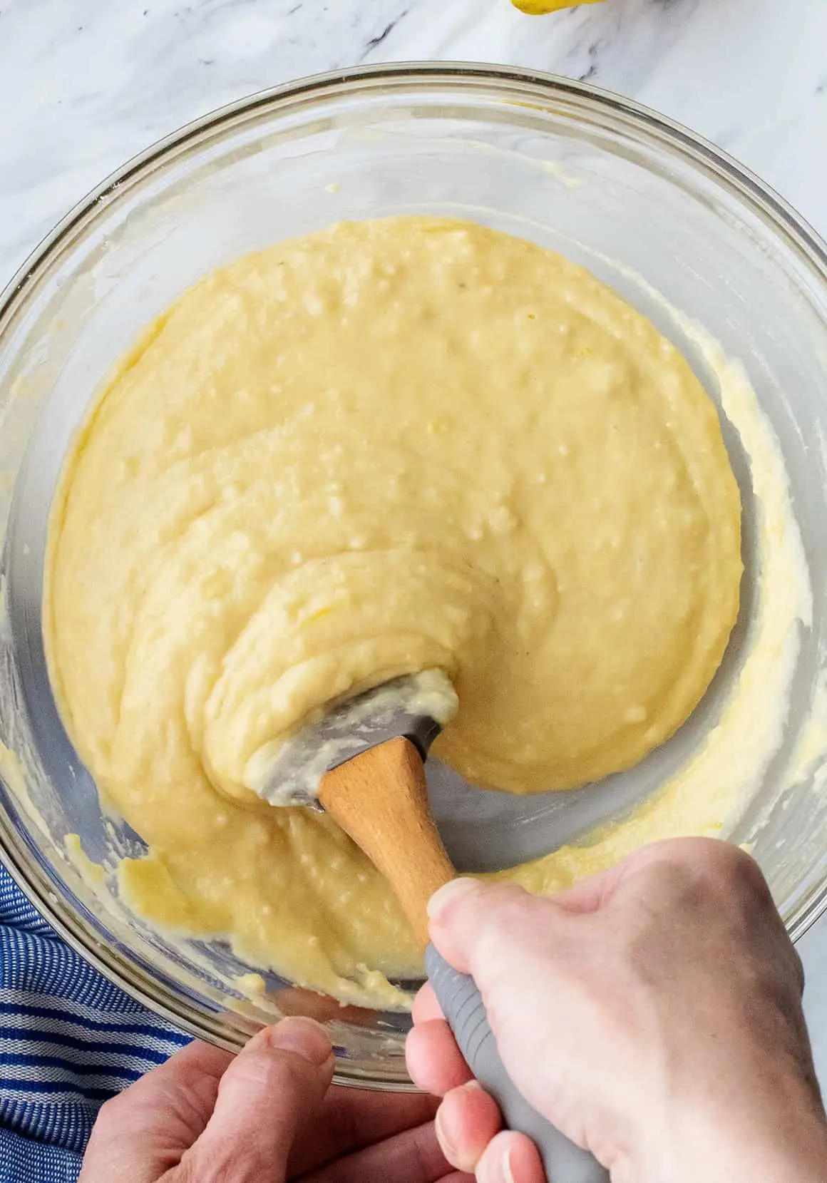 Cómo hacer pastel de yogur y limón