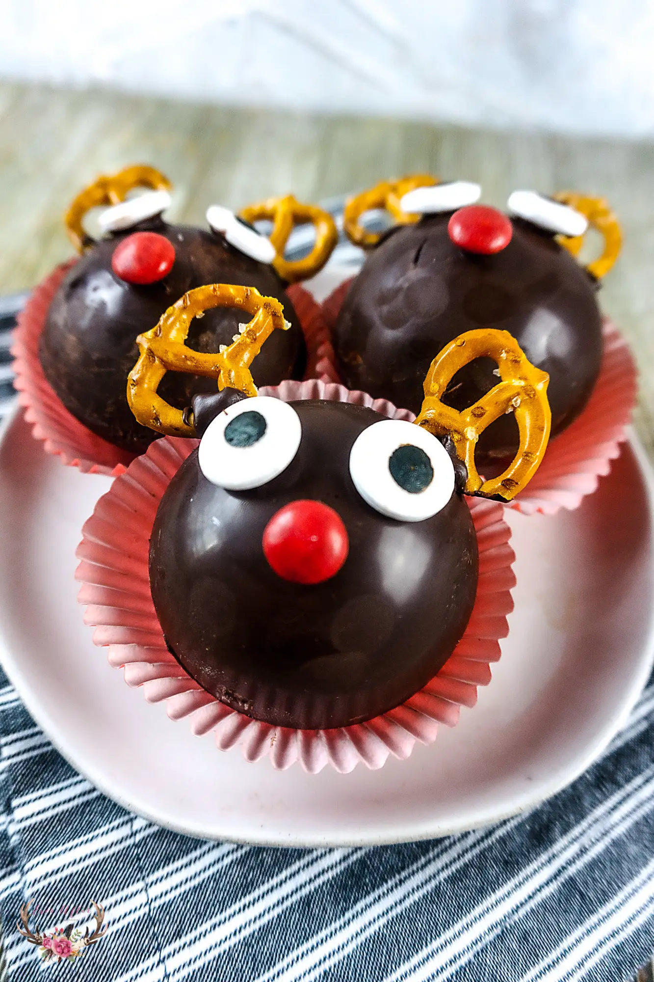 Reindeer Hot Chocolate Bombs