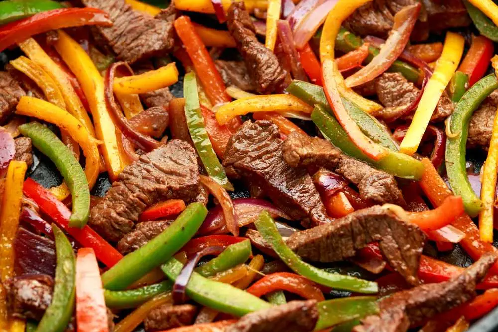 O que servir com fajitas? 15 melhores acompanhamentos